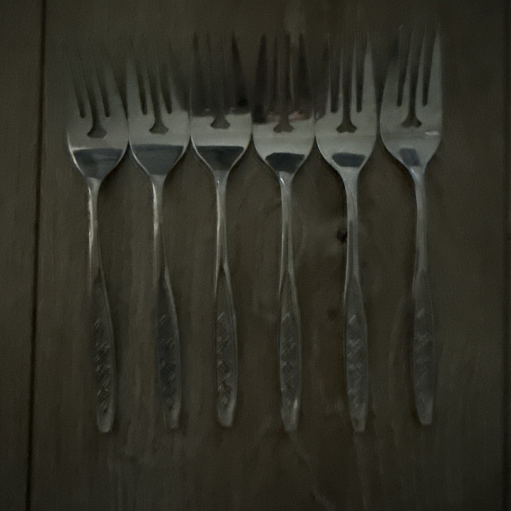 EKCO Eterna ROSE COTILLION  Salad Forks Set‎ of 6 Taiwan Stainless Steel